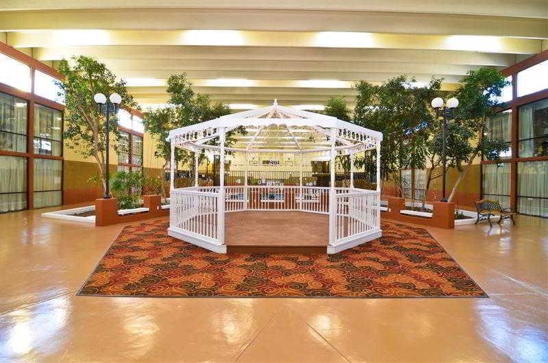 Clarion Inn & Suites Roswell Exterior foto