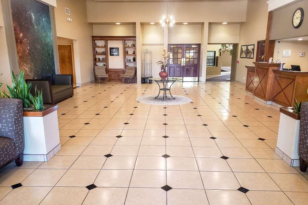 Clarion Inn & Suites Roswell Interior foto