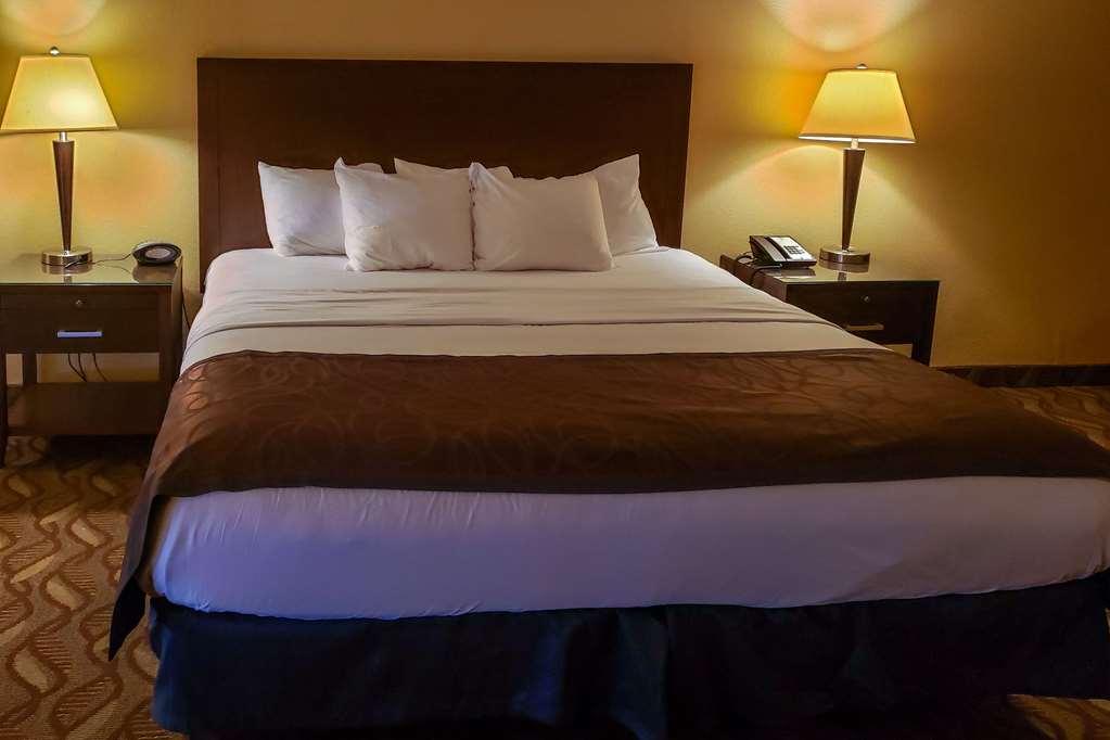 Clarion Inn & Suites Roswell Zimmer foto