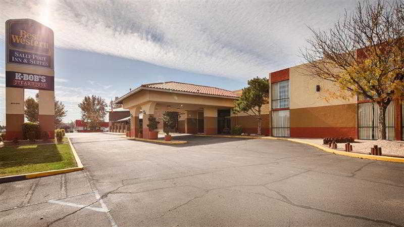 Clarion Inn & Suites Roswell Exterior foto